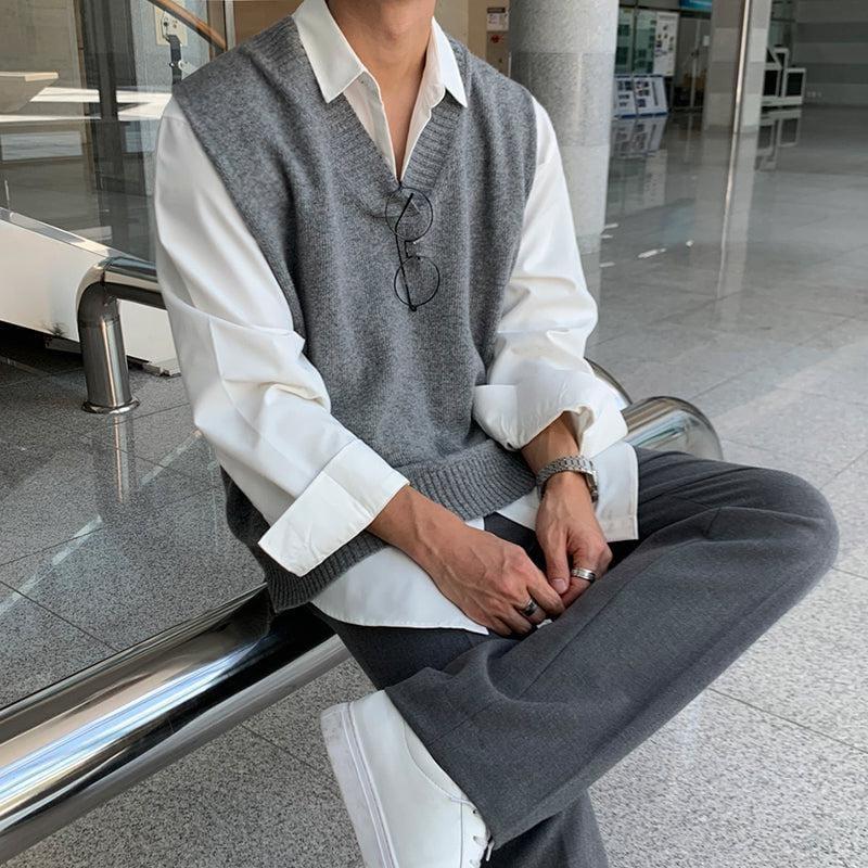 RT No. 3078 KNITTED V-NECK VEST Product Image