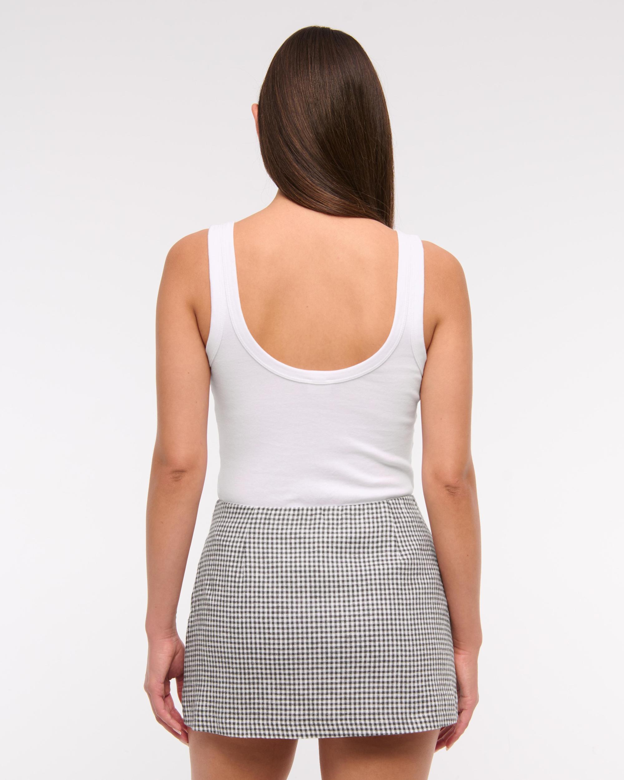 The A&F Scarlett Mid Rise Linen-Blend Mini Skort Product Image