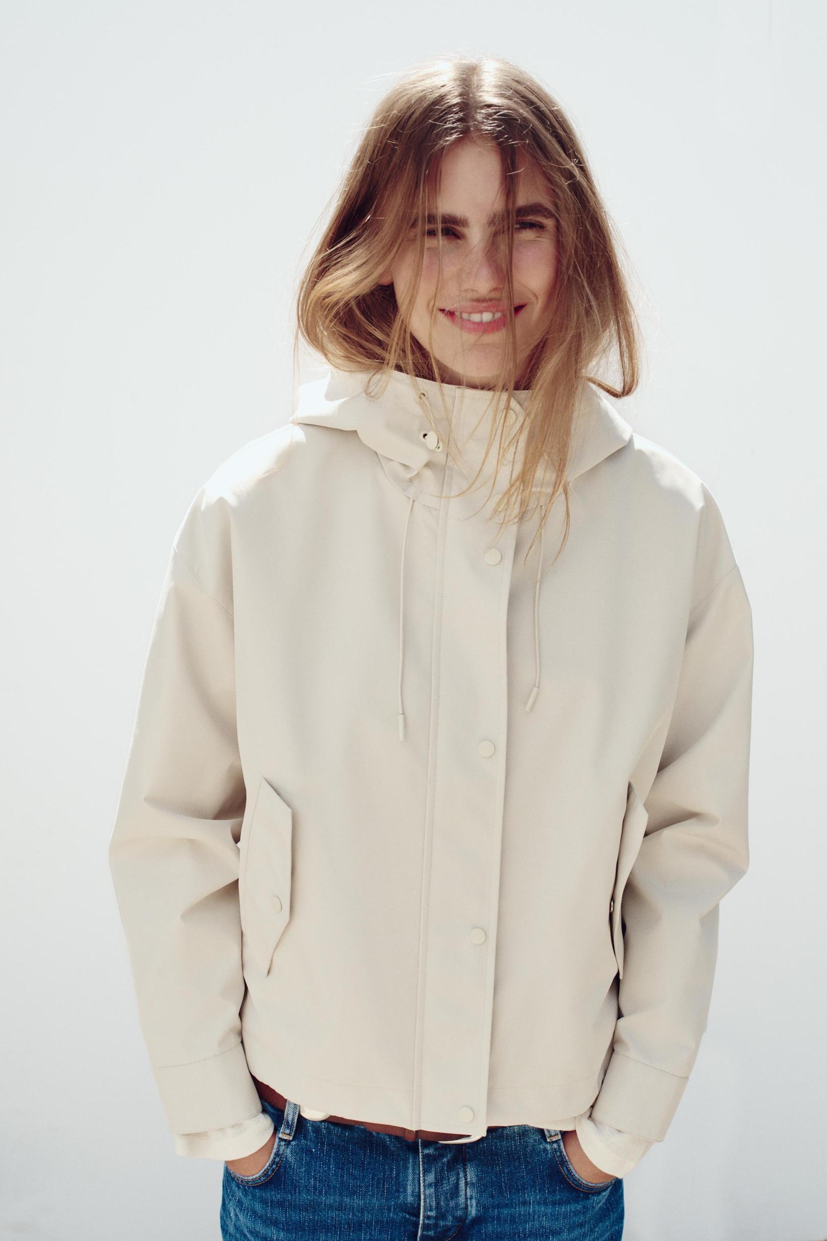HOODED JACKET Product Image
