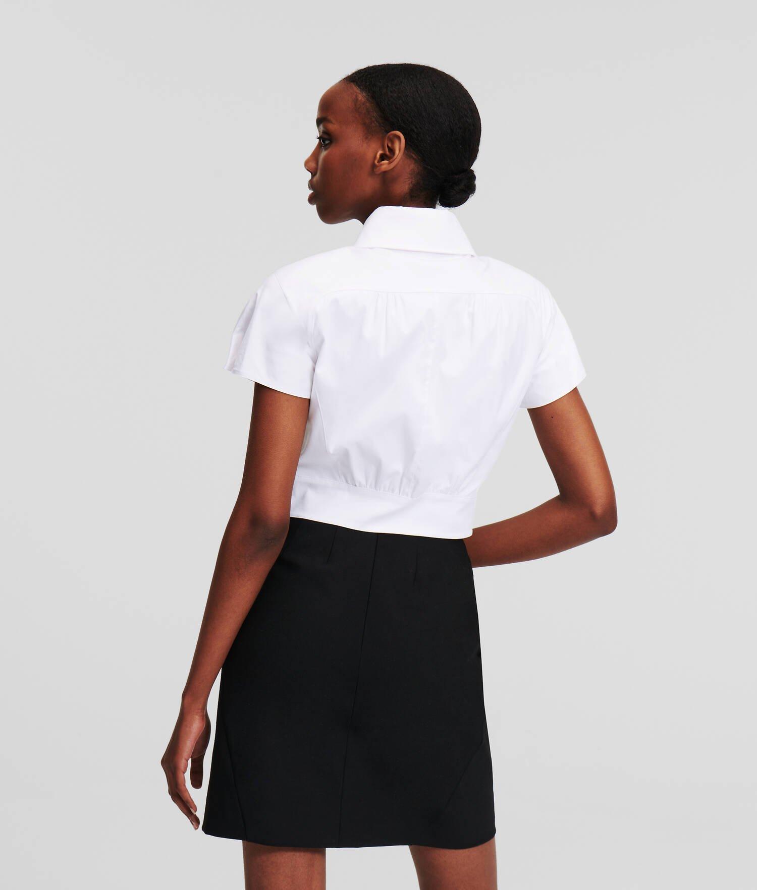 SHORT-SLEEVED CROPPED SHIRT Product Image