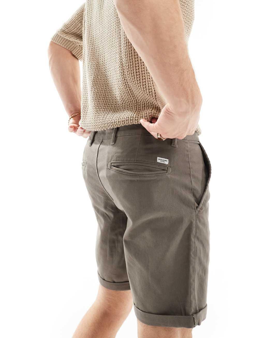 Jack & Jones chino shorts in brown Product Image