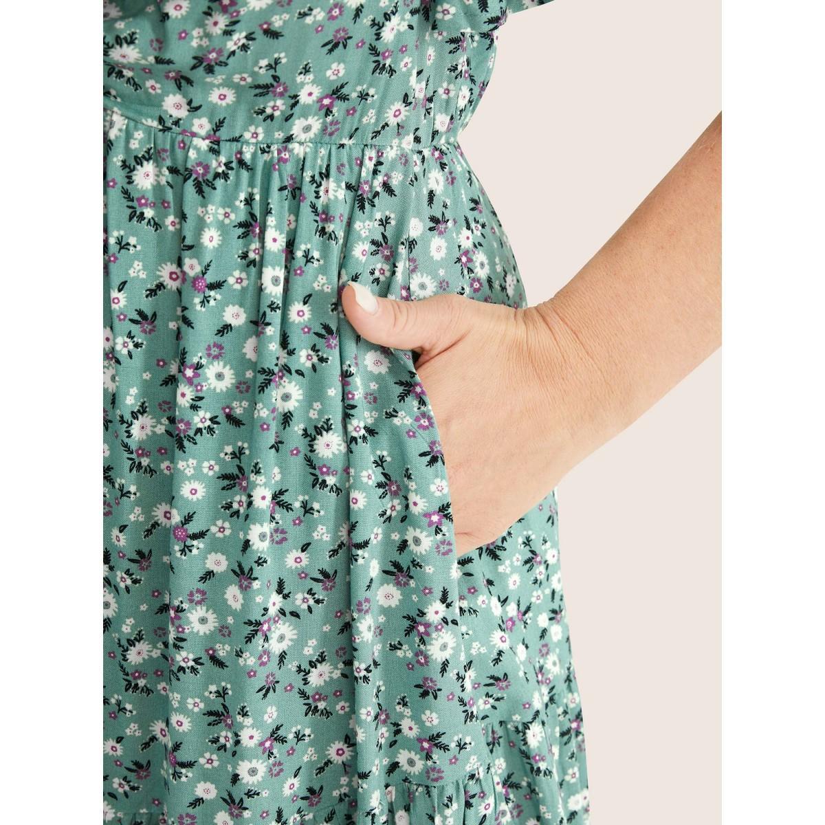Plus Size Ditsy Floral Sweetheart Drawstring Pocket Tiered Dress Mint Women Elegant Non V-neck Short sleeve Curvy Midi Dress BloomChic 26/4X Product Image