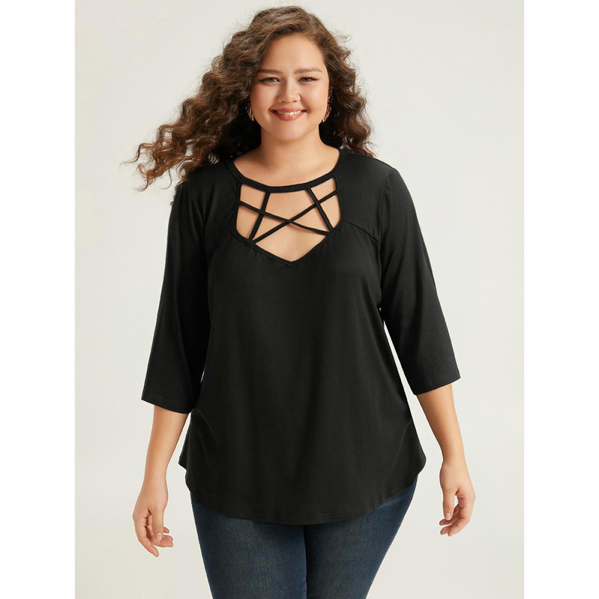 Plus Size Solid Crisscross Neck Cut Out T-shirt Black Women Elegant Plain Plain Keyhole Cut-Out Dailywear T-shirts BloomChic 14-16/1X Product Image