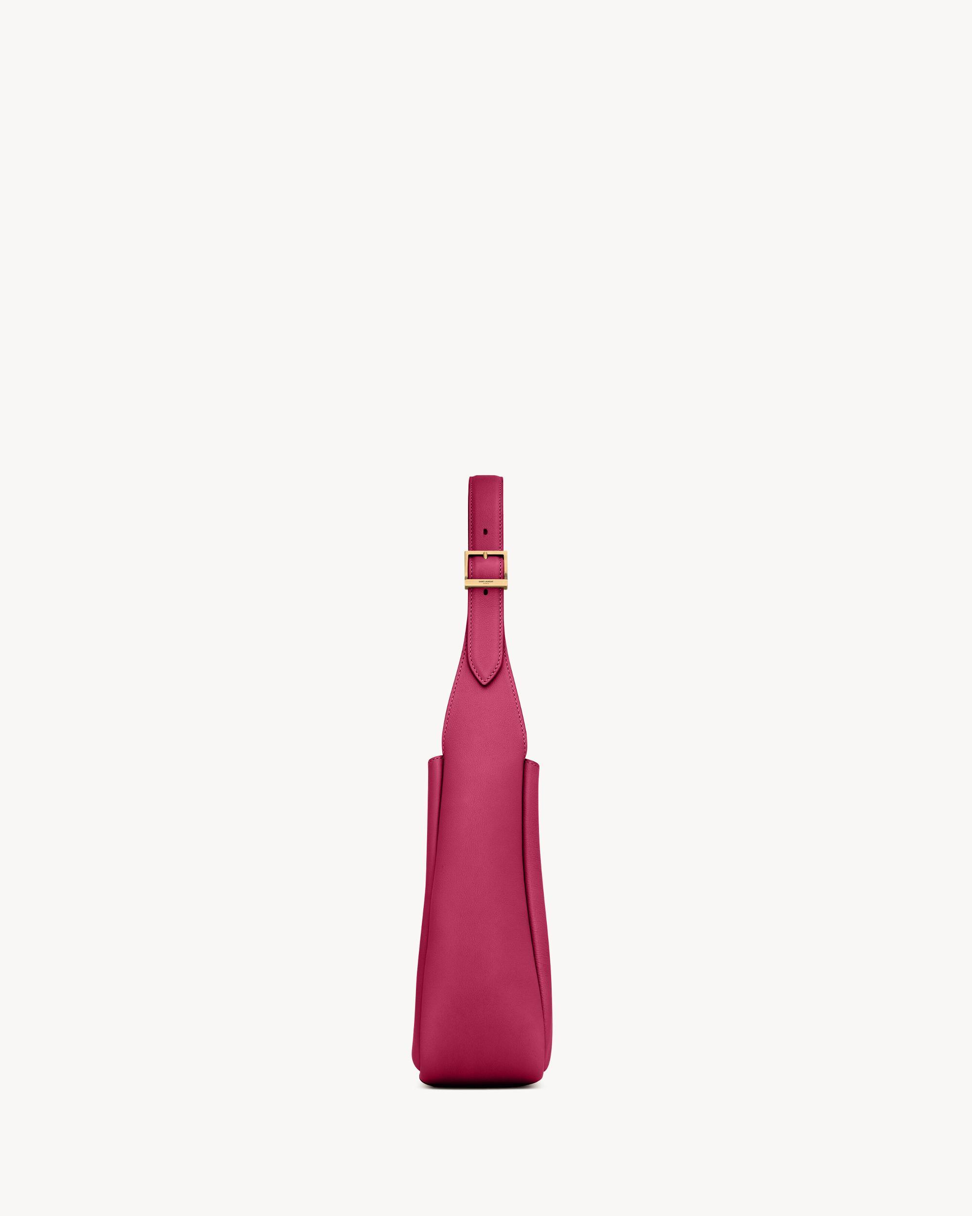 LE 5 À 7 supple small IN GRAINED LEATHER Product Image