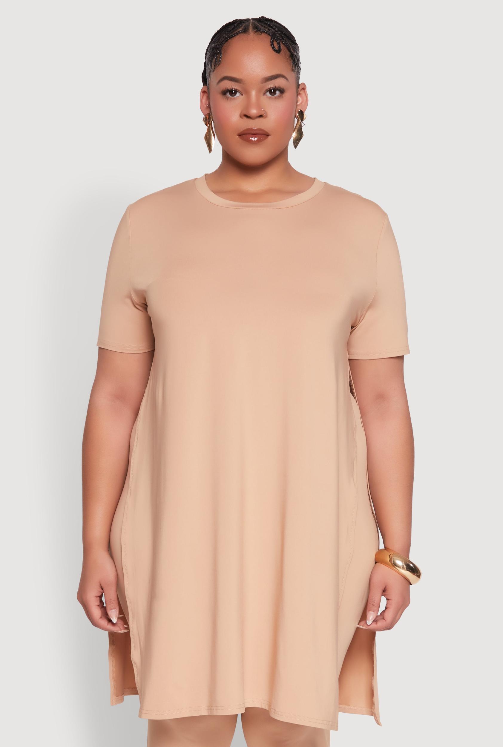 Womens Plus Size Daisy Side Slit Crew Neck Tunic Top Product Image