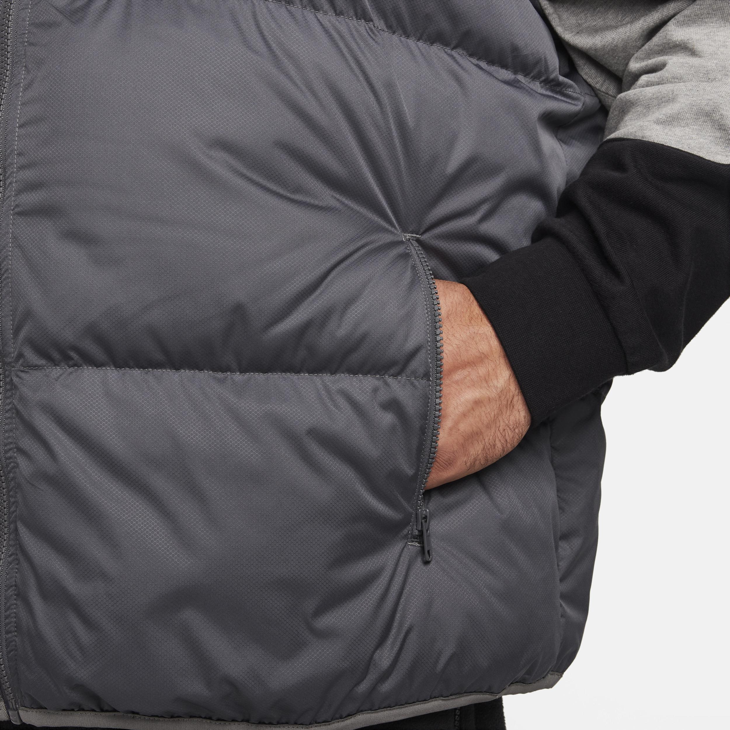 Nike Sportswear Club PrimaLoft® Men's Water-Repellent Puffer Vest Product Image