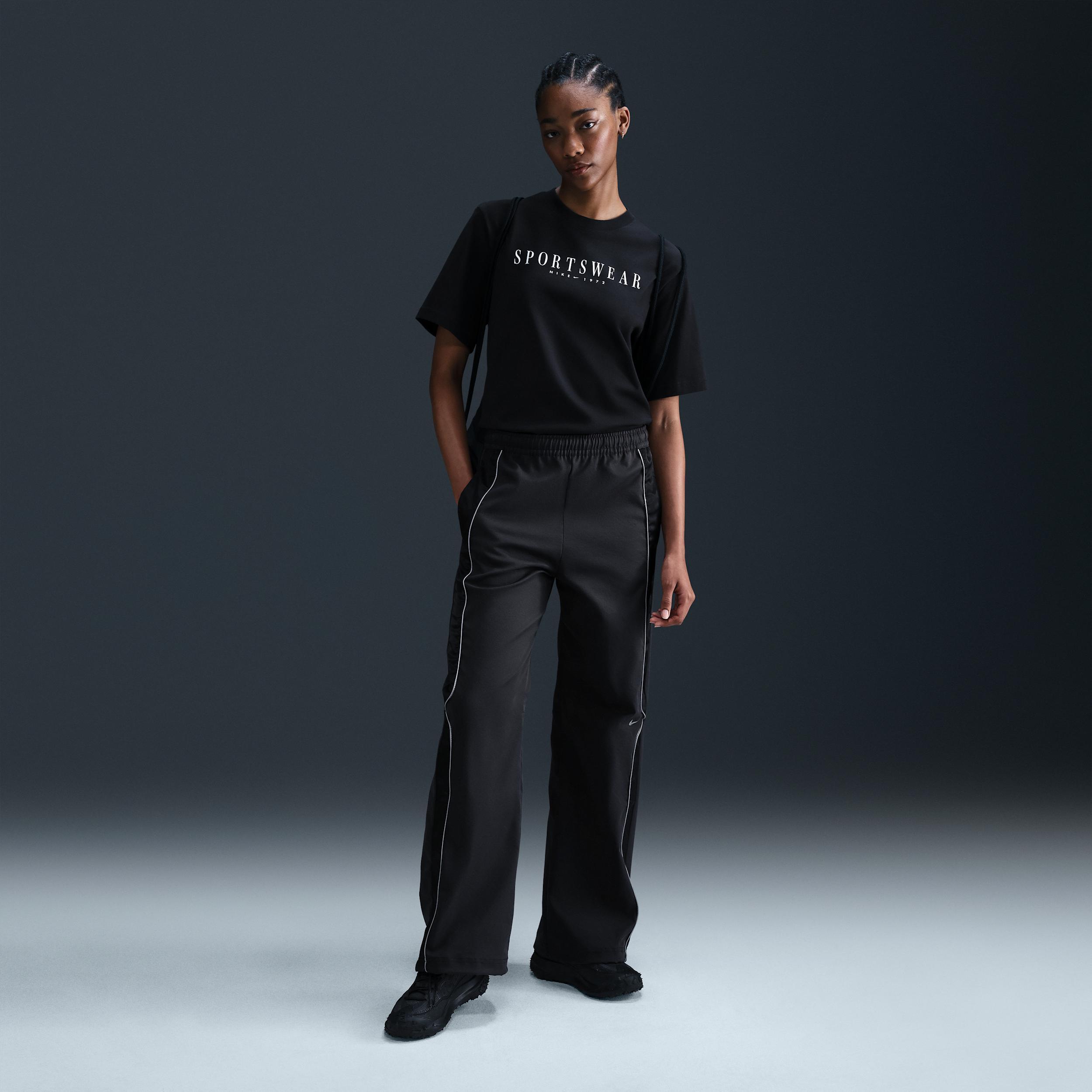 Women's Nike Sportswear Boxy T-Shirt Product Image