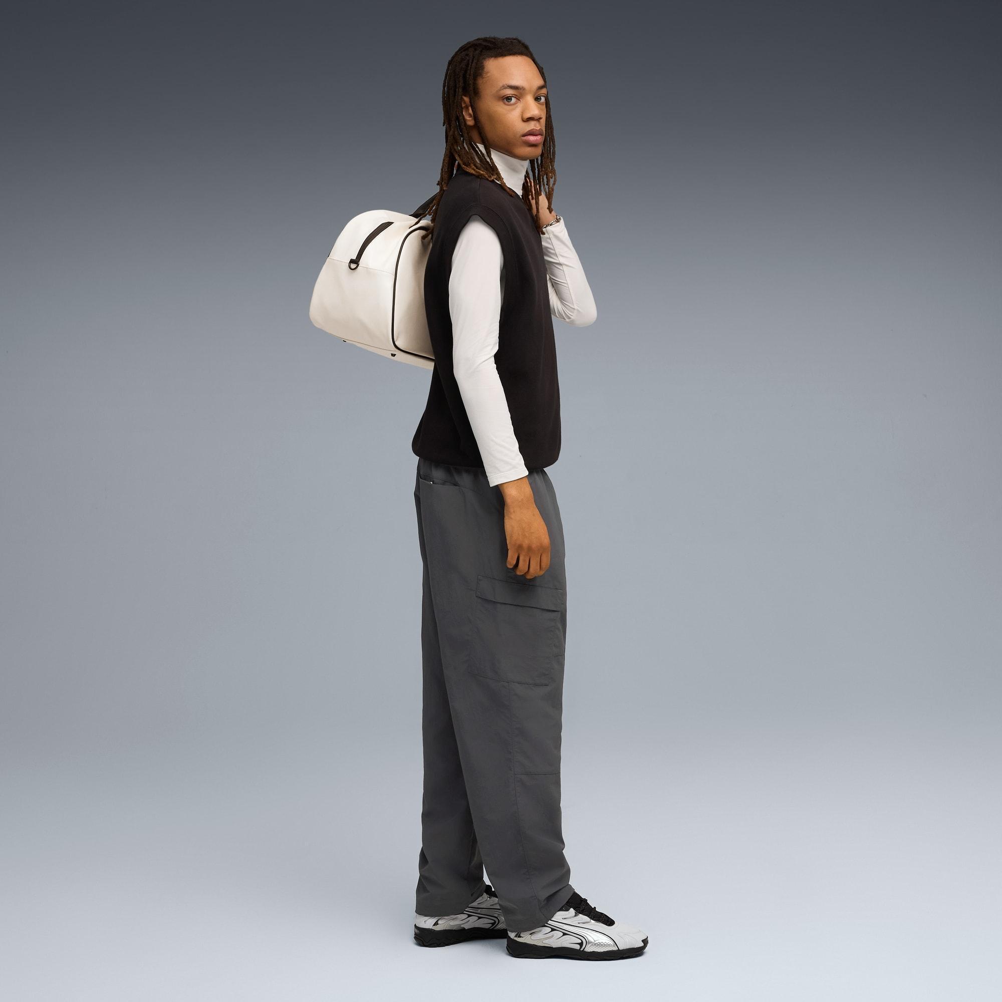 WARDROBE ESSENTIALS Men's Relaxed Cargo Pants Product Image
