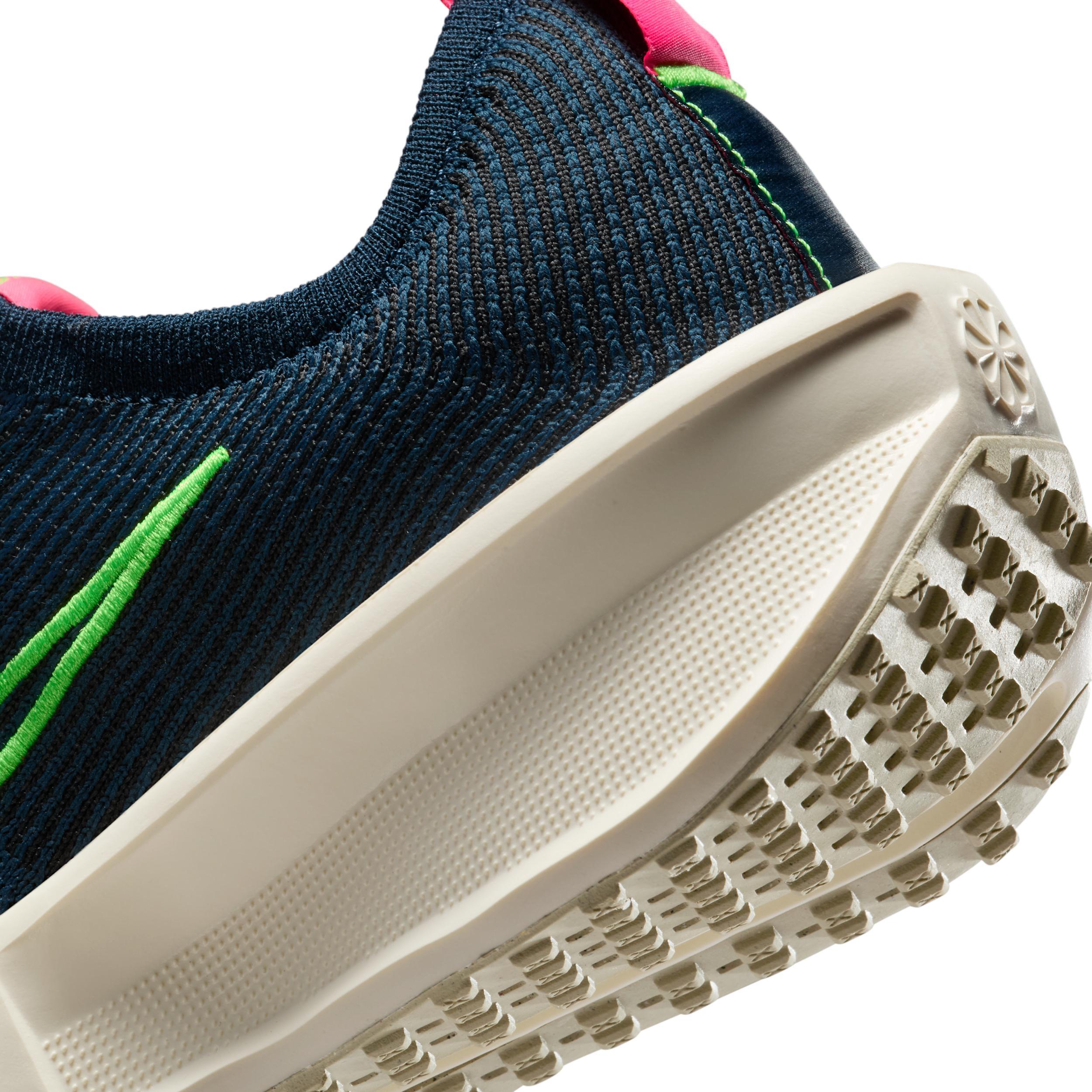 Nike Womens Interact Run Road Running Shoes Product Image