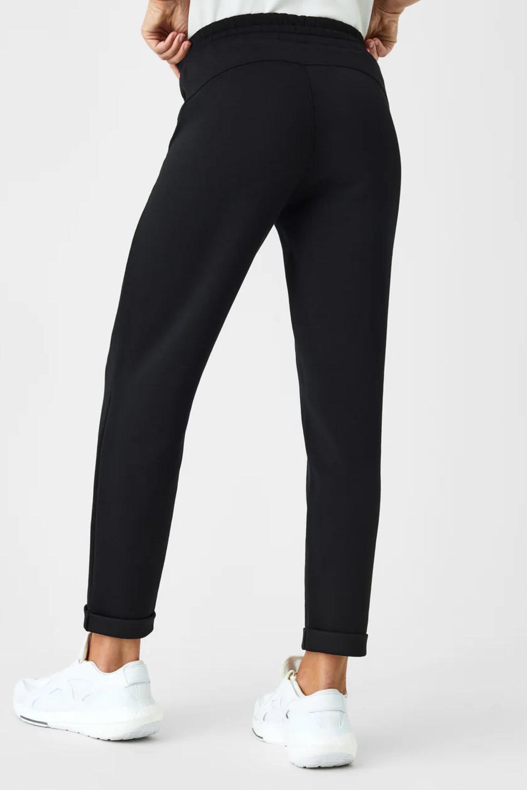 AirEssentials Tapered Pant- Very Black Product Image