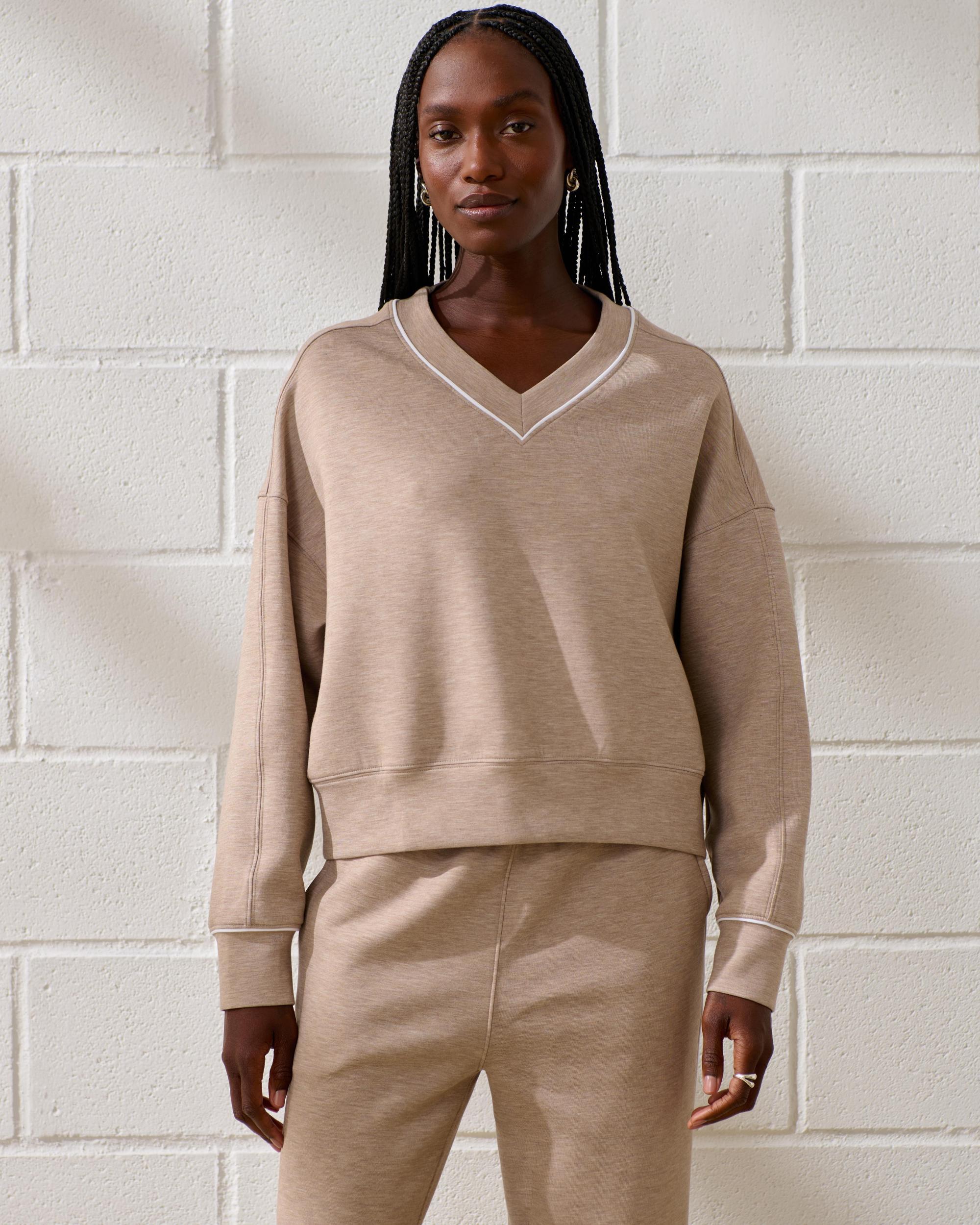 YPB neoKNIT V-Neck Product Image