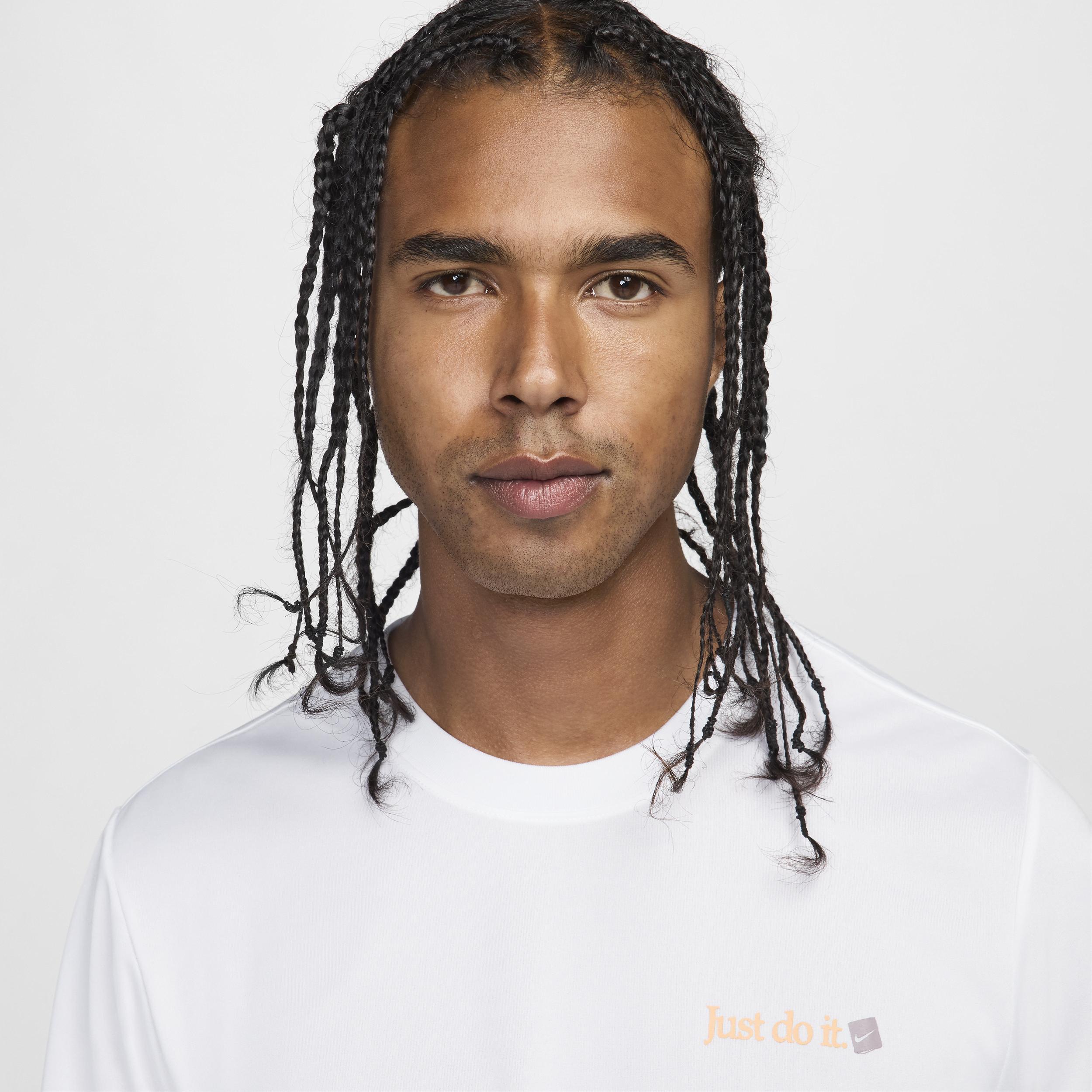 Nike Men's Dri-FIT Fitness T-Shirt Product Image