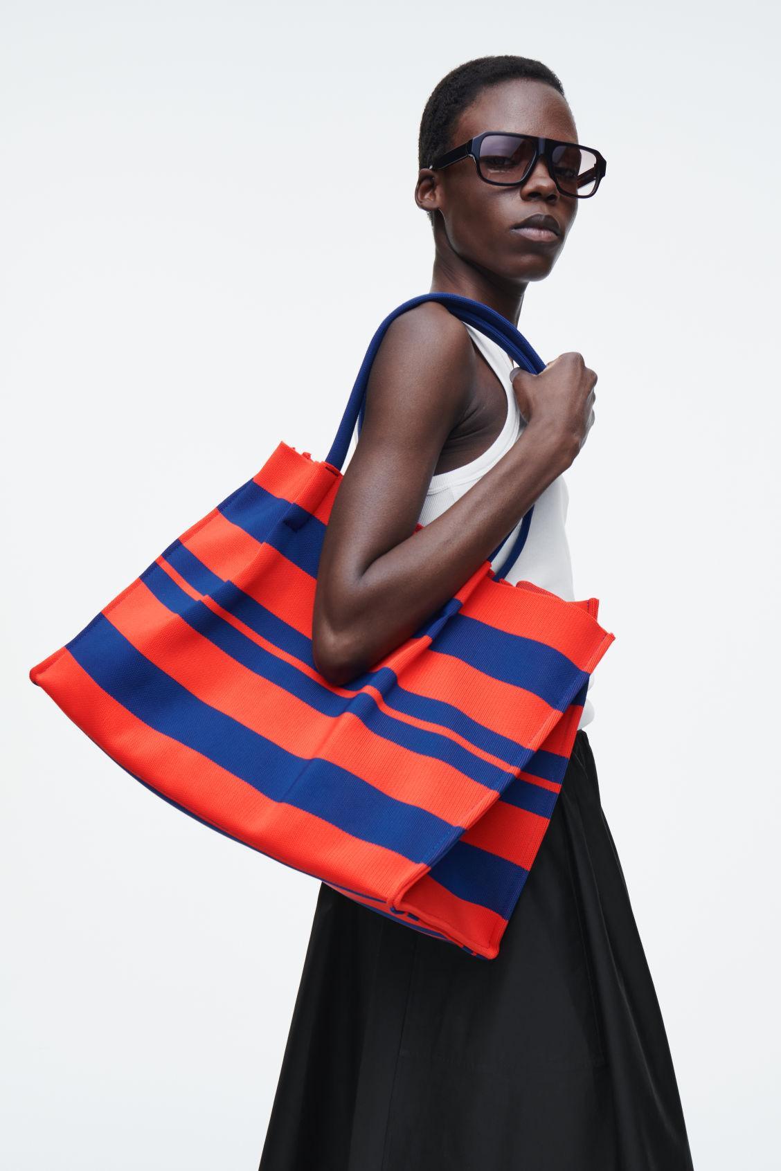 STRIPED MARKET TOTE BAG Product Image