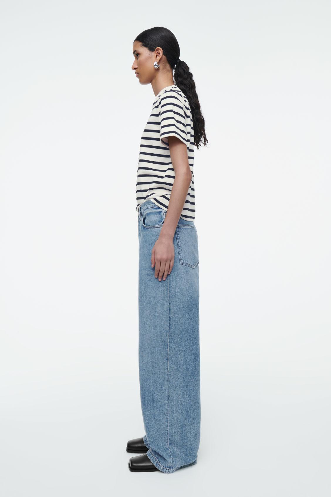 CLEAN CUT REGULAR T-SHIRT Product Image