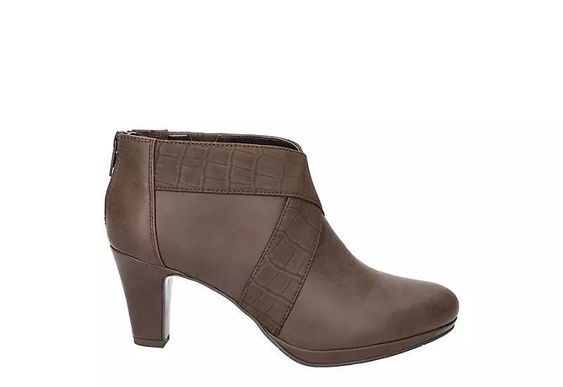 Easy Street Spice Womens Platform Dress Shooties Product Image