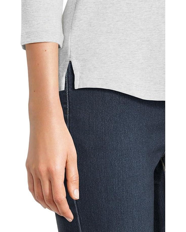 3/4 Sleeve V-Neck Tee with Curved Hem Product Image