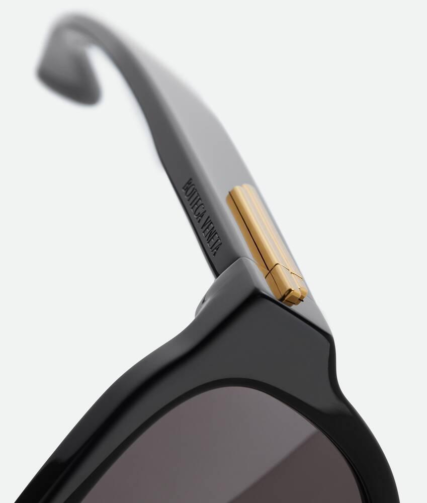 Classic Aviator Sunglasses in Black/grey Product Image