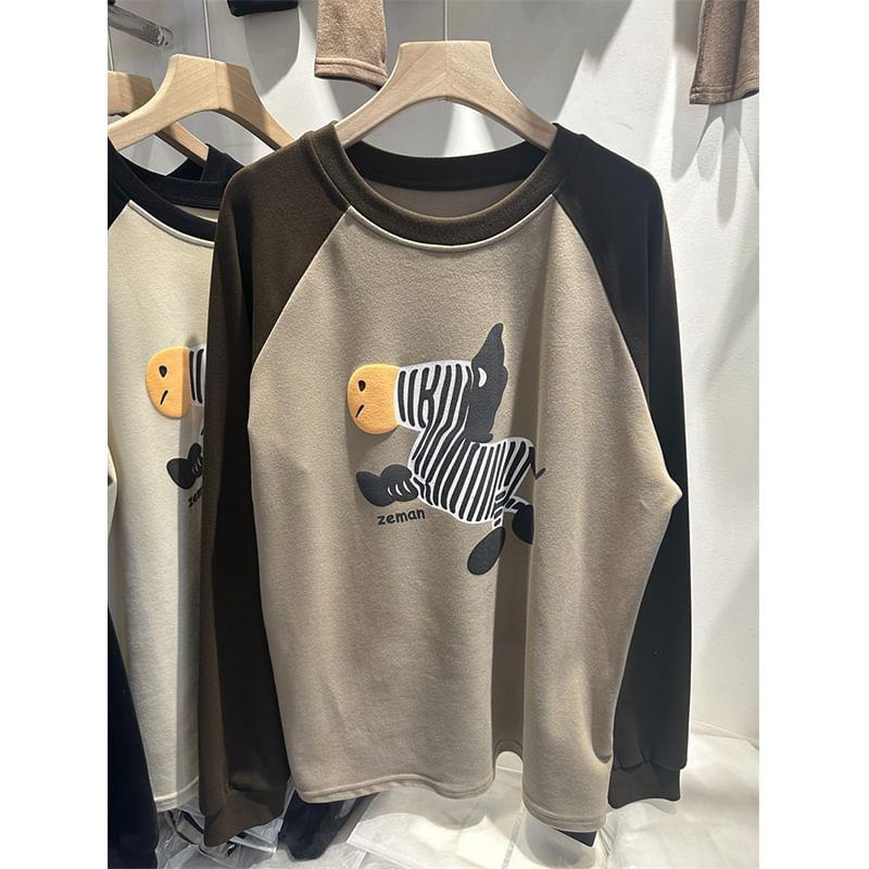 Long Sleeve Round Neck Zebra Print Raglan T-Shirt Product Image