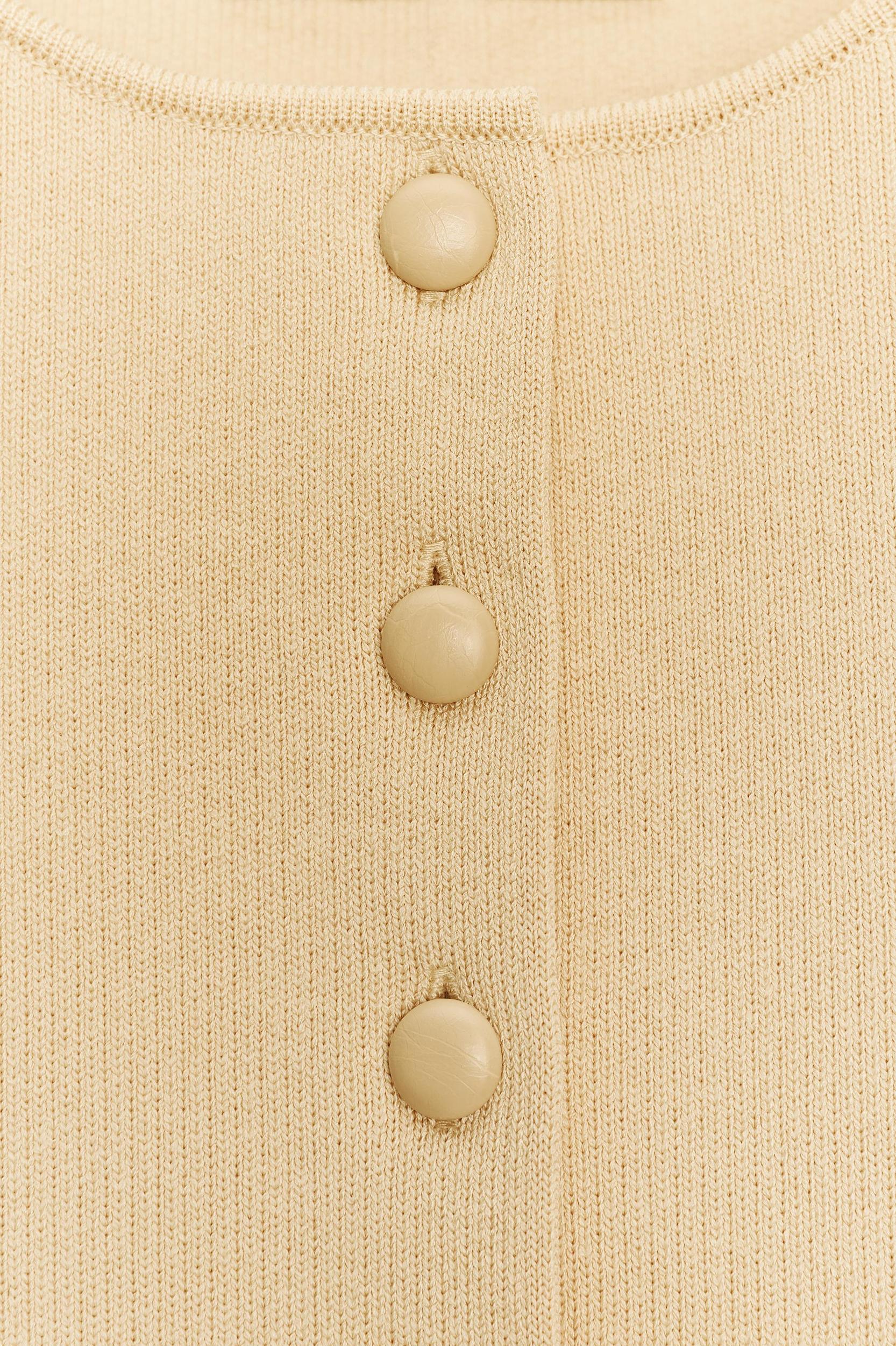 BUTTON KNIT VEST Product Image