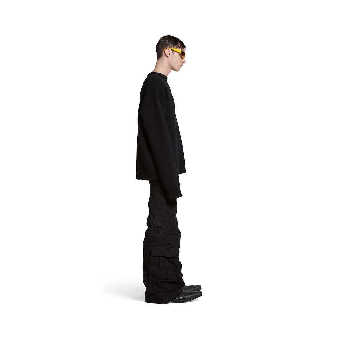 Sweater in Black Product Image