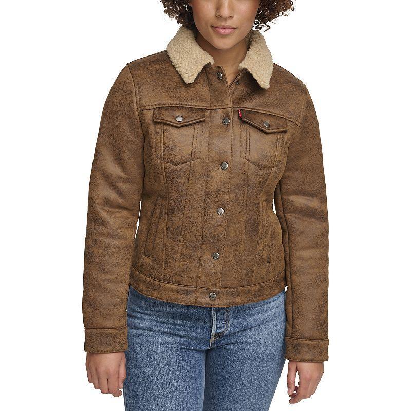 Levi's(r) Faux Shearling Trucker Jacket Sesame) Women's Clothing Product Image