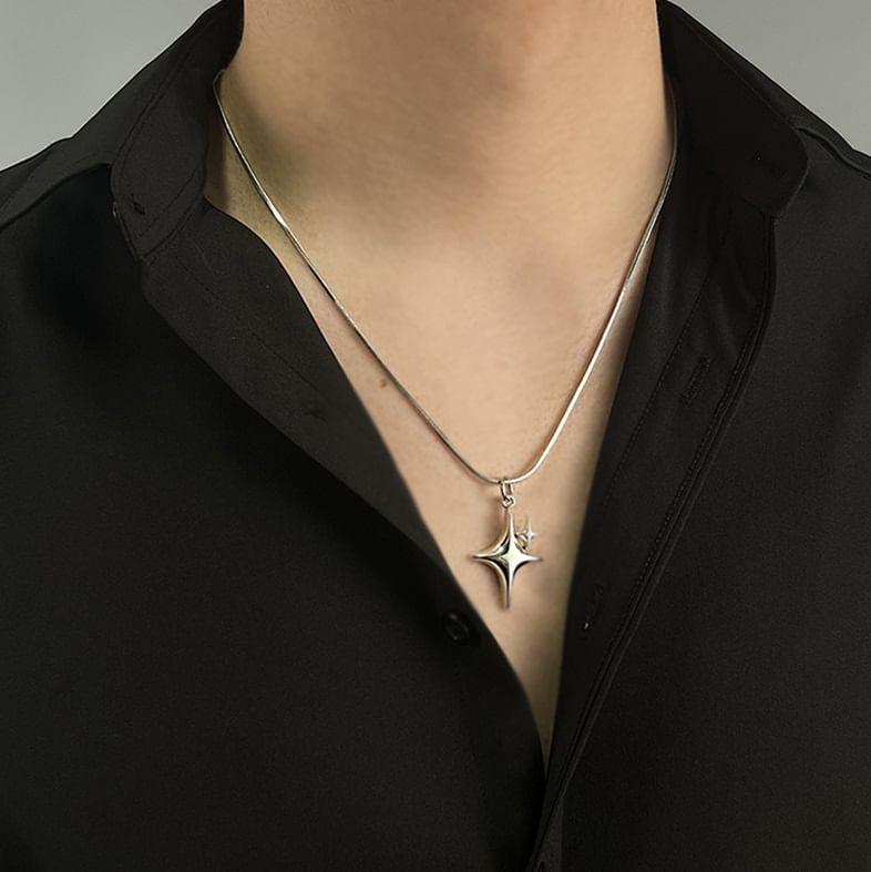 Star Pendant Necklace Product Image