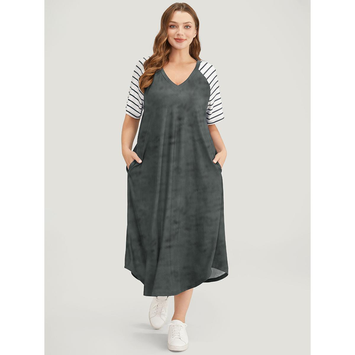 Plus Size Striped Raglan Sleeve Pocket Arc Hem Dress Gray Women Casual Arc Hem V-neck Short sleeve Curvy Midi Dress BloomChic 12/L Product Image