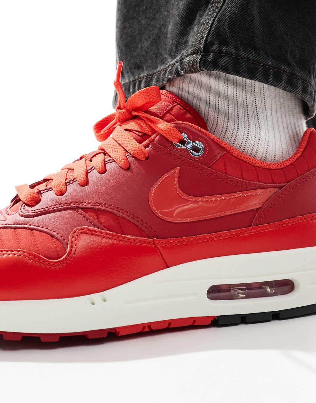 Nike Air Max 1 sneakers in red Product Image