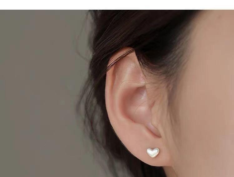 925 Sterling Silver Heart Stud Earring Product Image