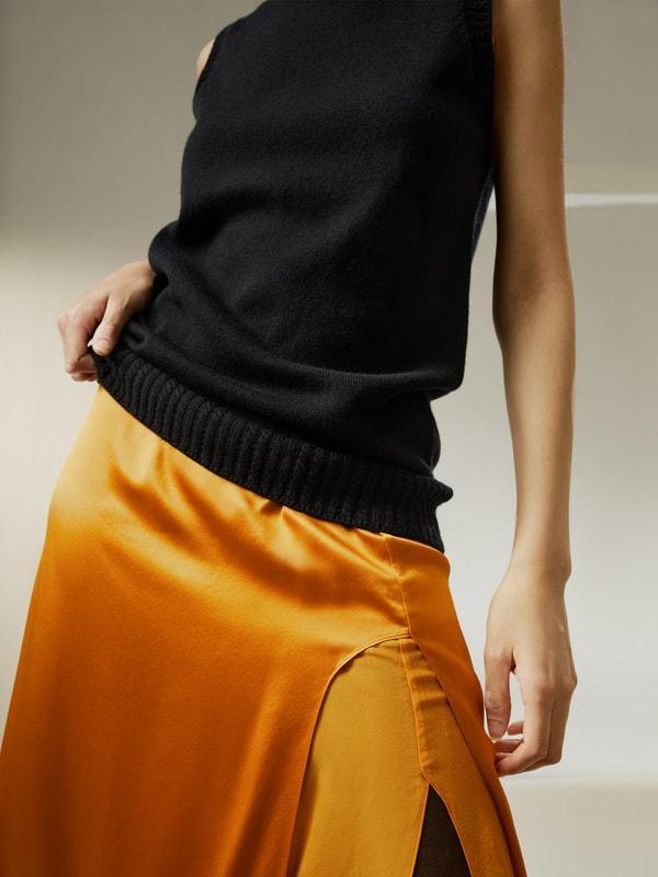 Ultra-fine Merino Wool Vest Product Image