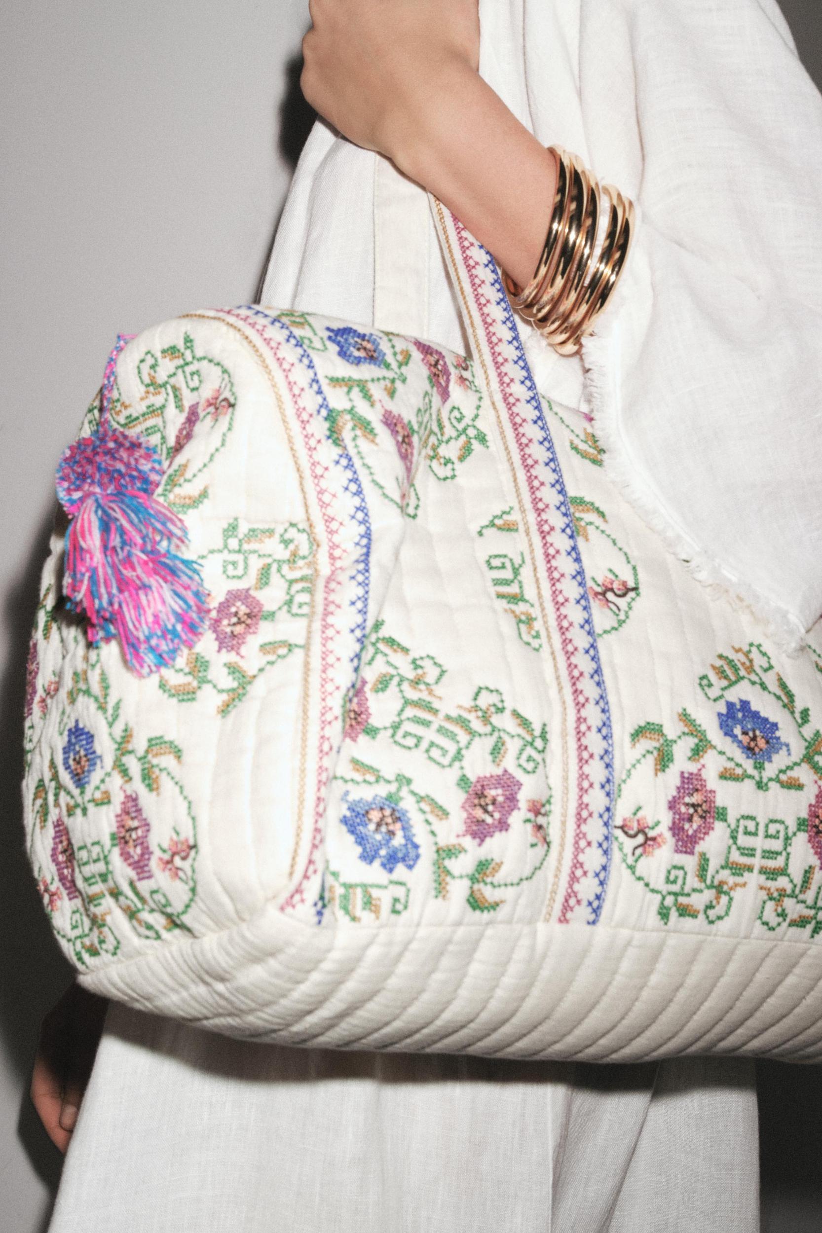 QUILTED EMBROIDERED BAG Product Image