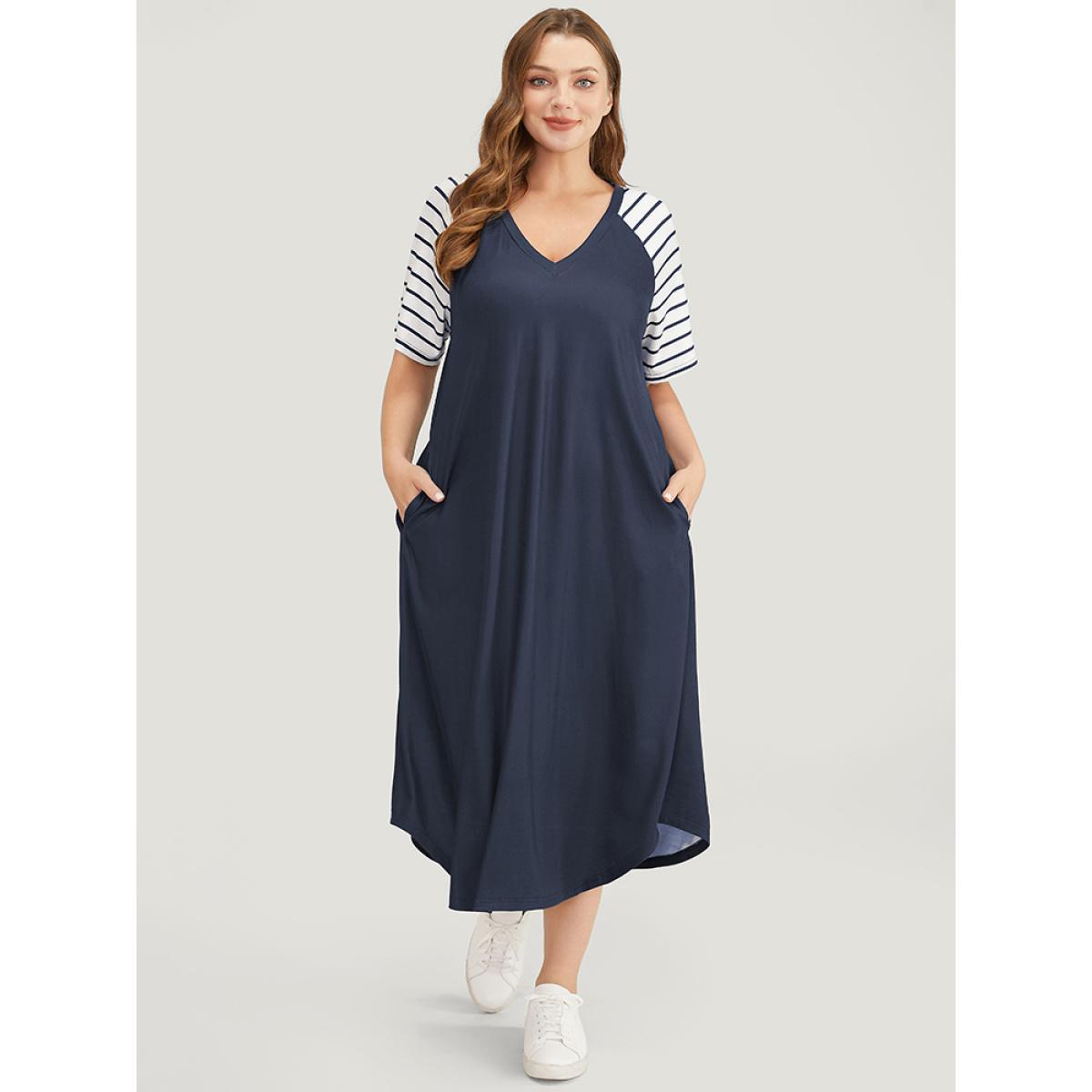 Plus Size Striped Raglan Sleeve Pocket Arc Hem Dress Navy Women Casual Arc Hem V-neck Short sleeve Curvy Midi Dress BloomChic 18-20/2X Product Image