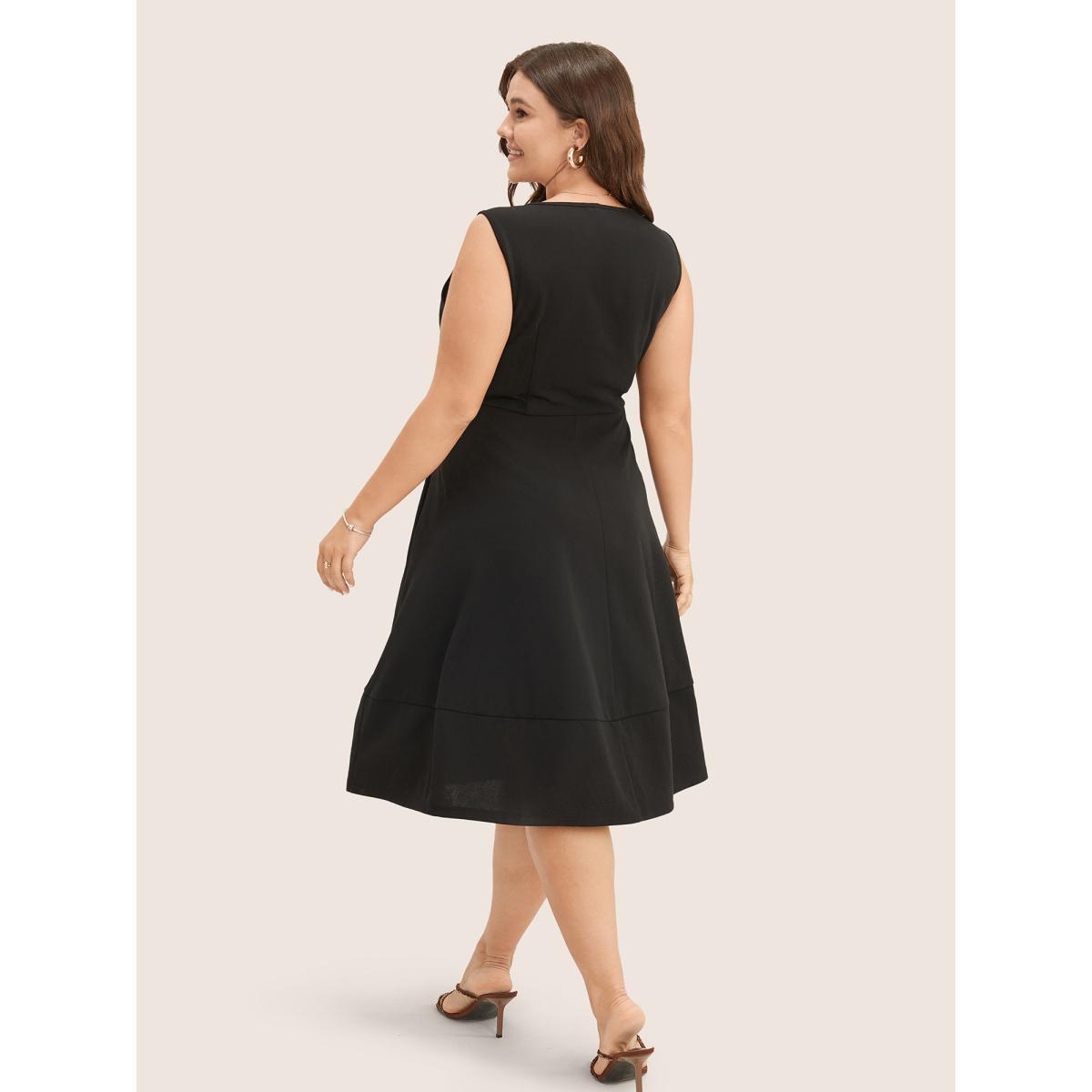 Plus Size Solid Pocket Sleeveless Ruffle Hem Tank Dress Black Women Workwear Essentials Non Round Neck Sleeveless Curvy Midi Dress BloomChic 10/M Product Image
