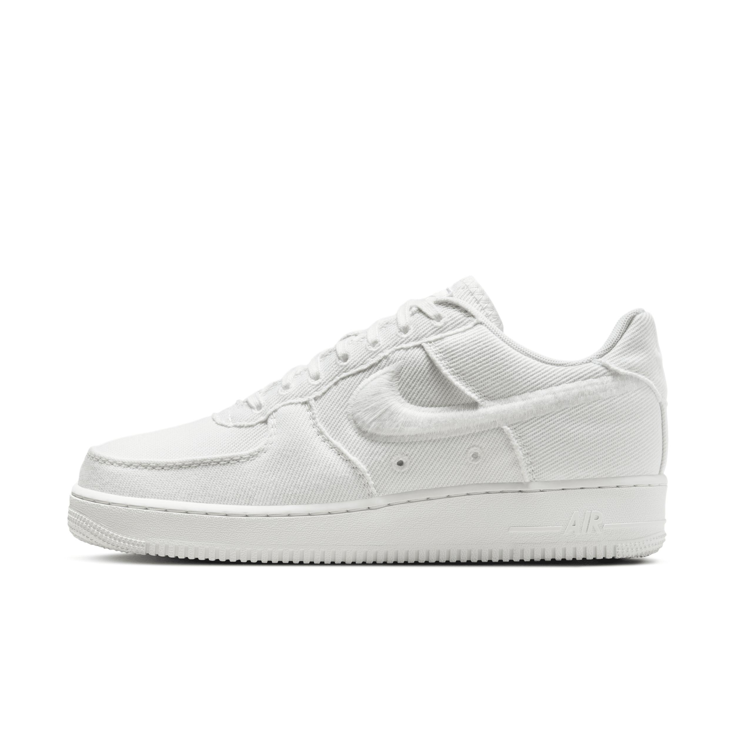 Nike Men's Air Force 1 Low Canvas Shoes Product Image