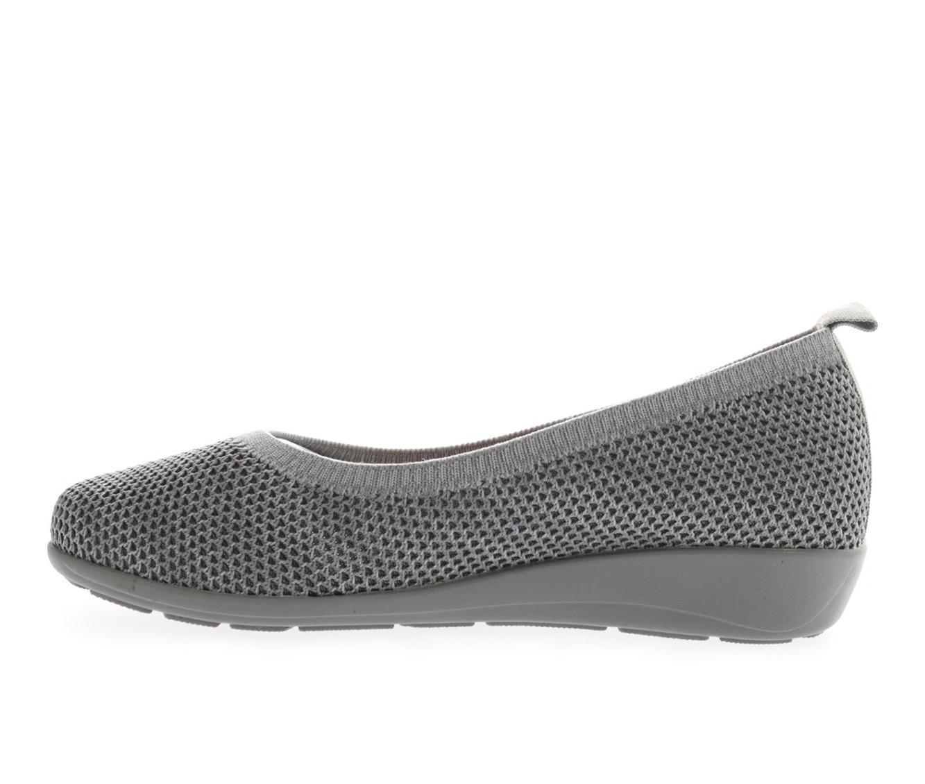 Women's Propet Yen Flats Product Image