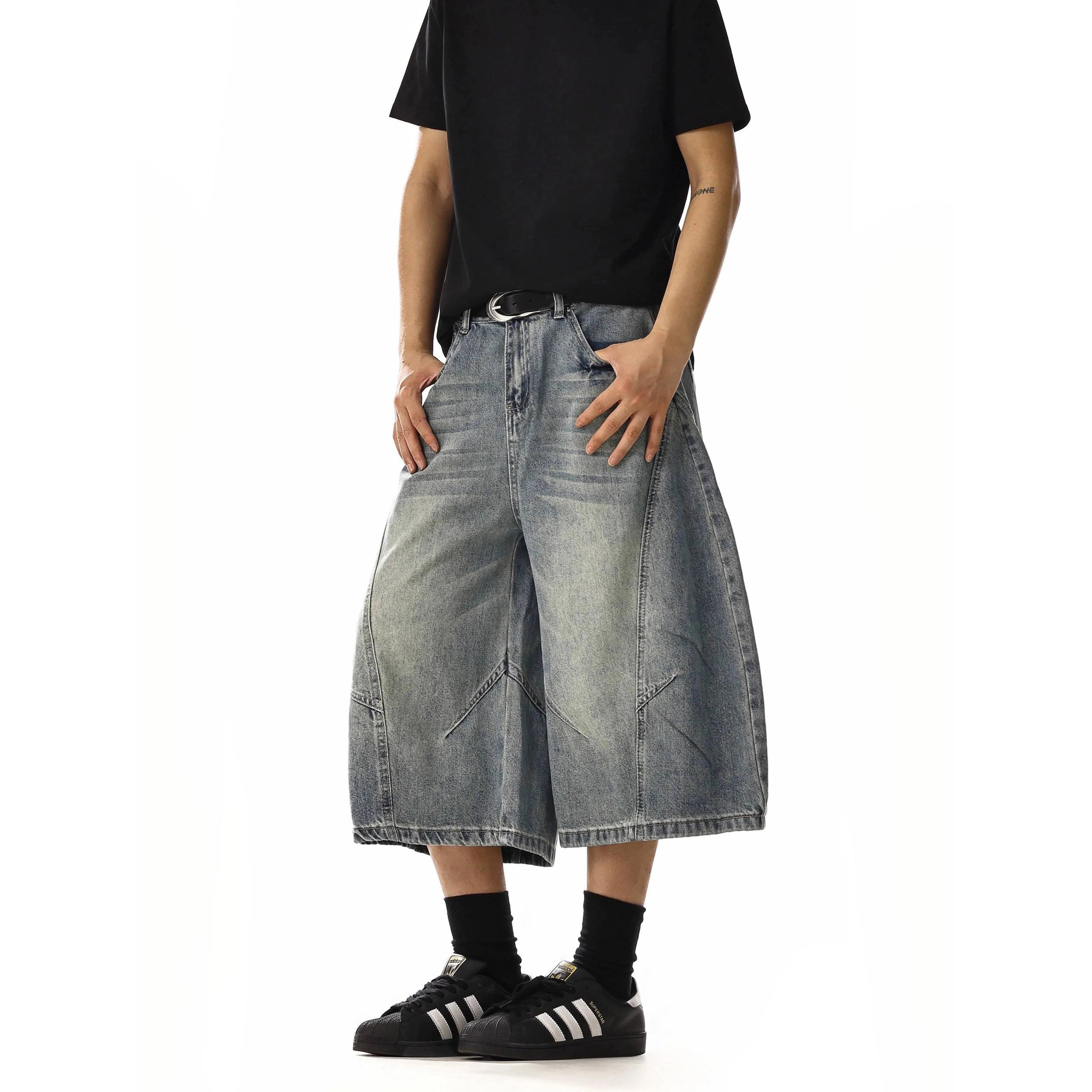 RT No. 18163 RECONSTRUCTED DENIM SHORTS Product Image