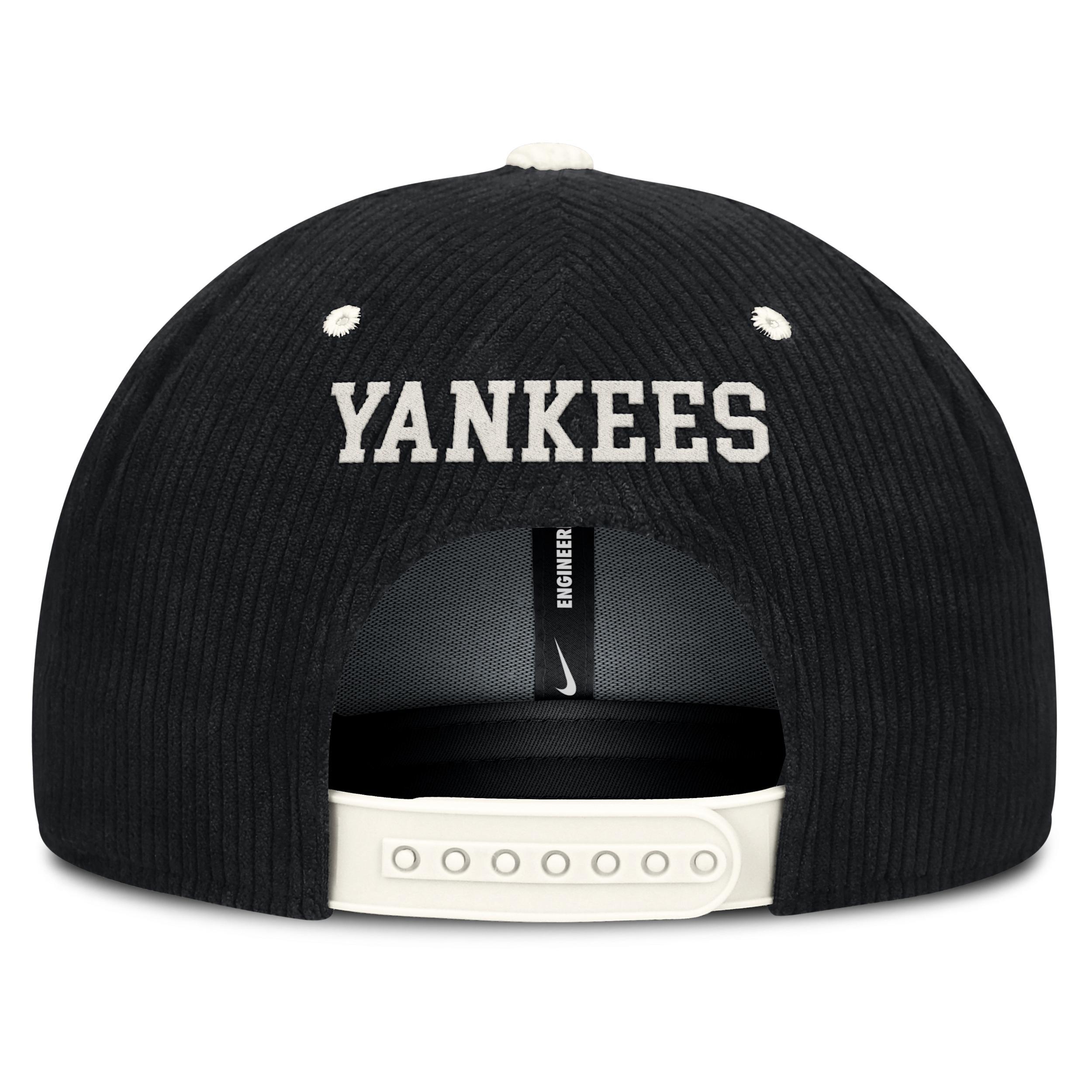 New York Yankees Pro Men's Nike MLB Adjustable Hat Product Image