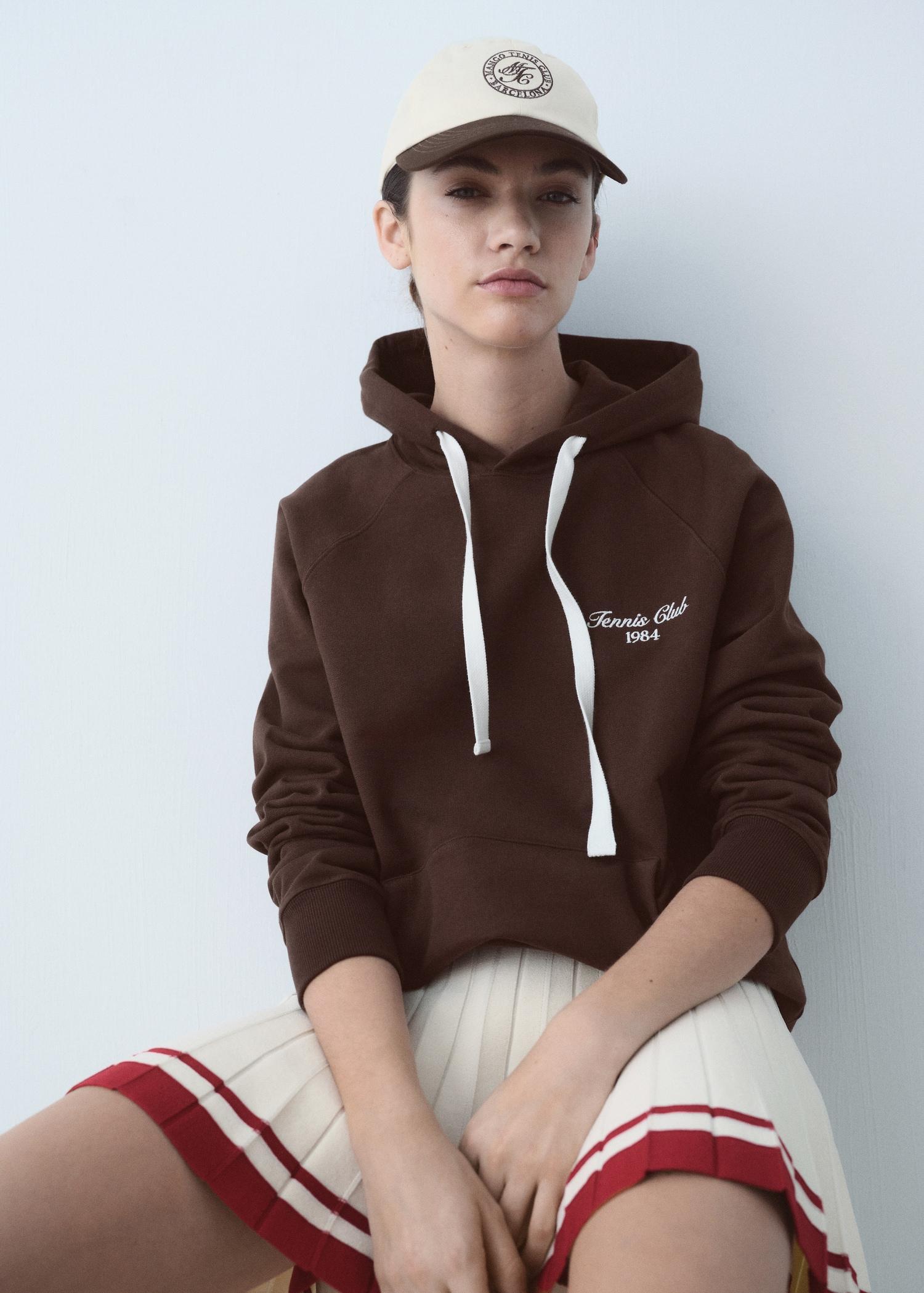 Hooded sweatshirt with printed message - Women | MANGO USA Product Image