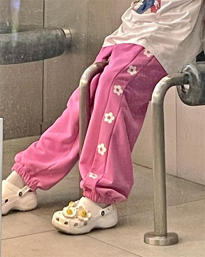 Mid Waist Floral Harem Pants Product Image