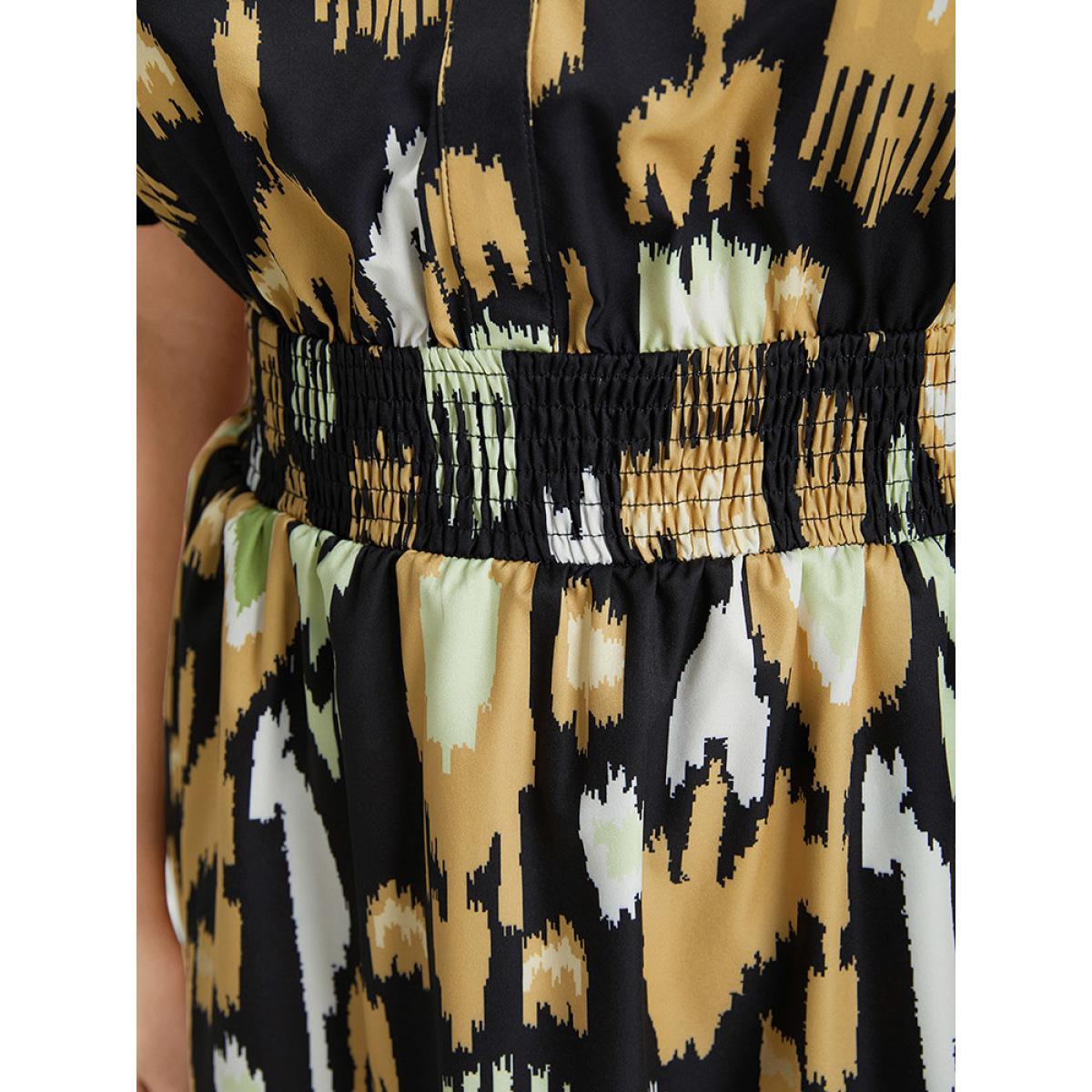 Plus Size Graphic Print Notched Shirred Pocket Puff Sleeve Dress Leopard Women Elegant Shirred V-neck Short sleeve Curvy Knee Dress BloomChic 30/6X Product Image