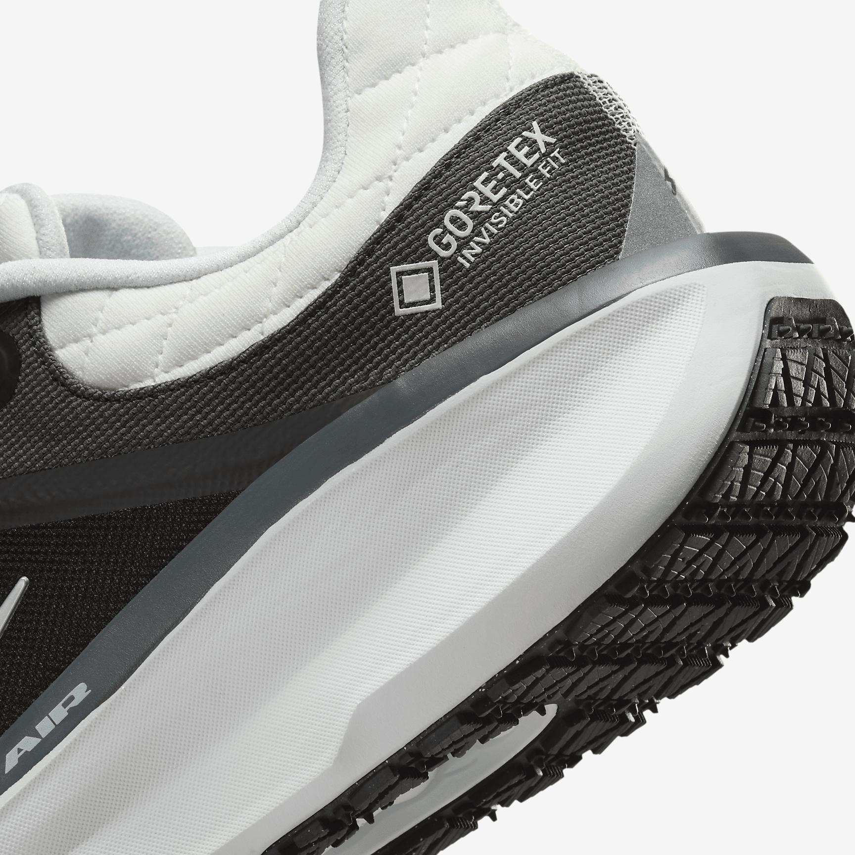 Nike Mens Air Winflo 11 Gore-Tex Waterproof Running Shoes Product Image