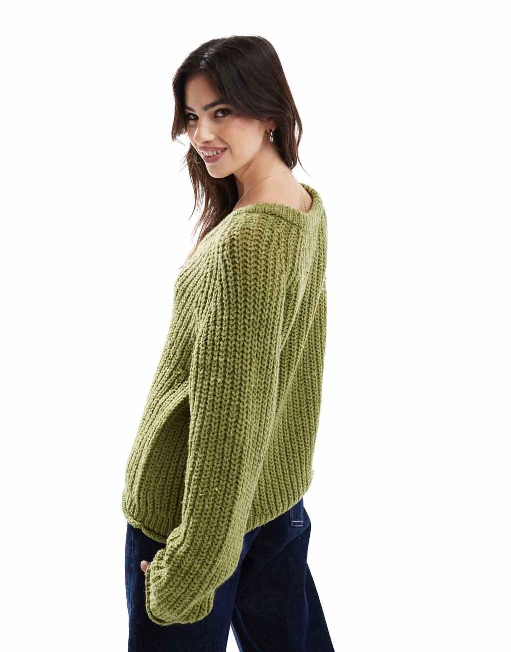 Stradivarius chunky v neck sweater in green Product Image