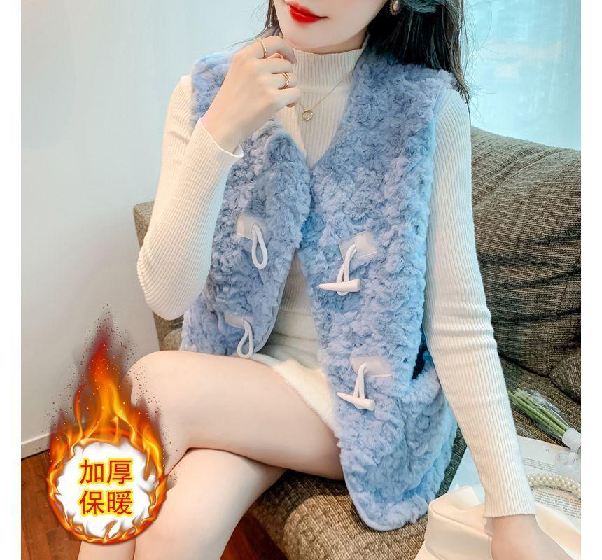 Plain Toggle Fluffy Vest Product Image