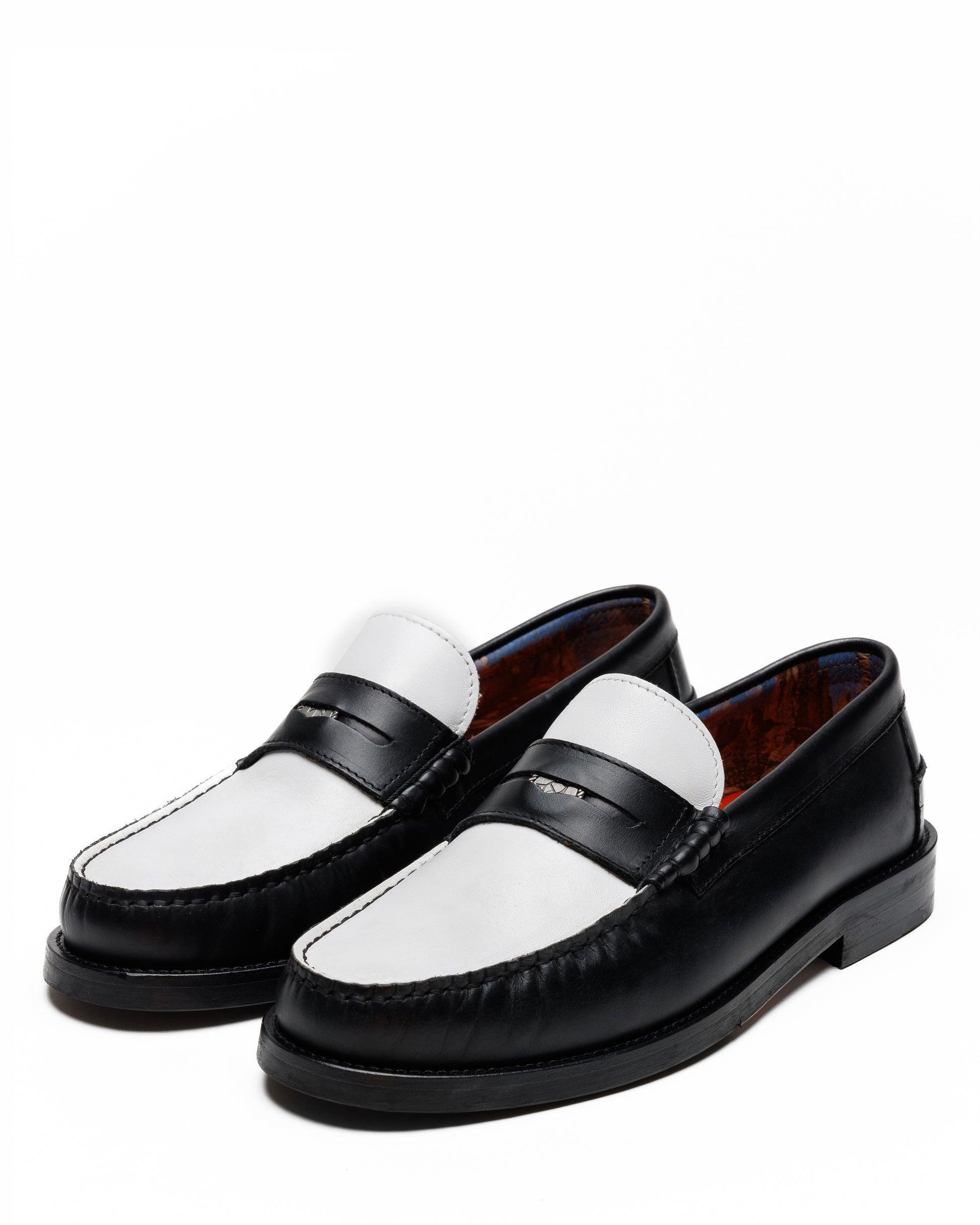 Riviera Black/White Leather Product Image