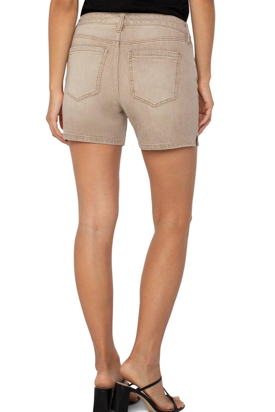 Vickie Short 3.5" Product Image