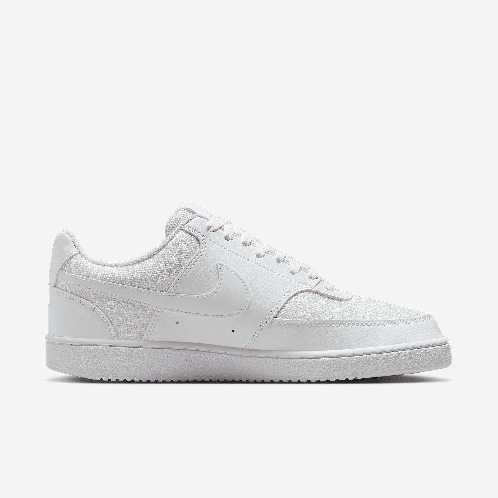 Nike Court Vision Low Women's Shoes Product Image