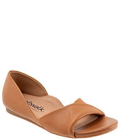 SoftWalk Cypress Metal) Women's Sandals Product Image