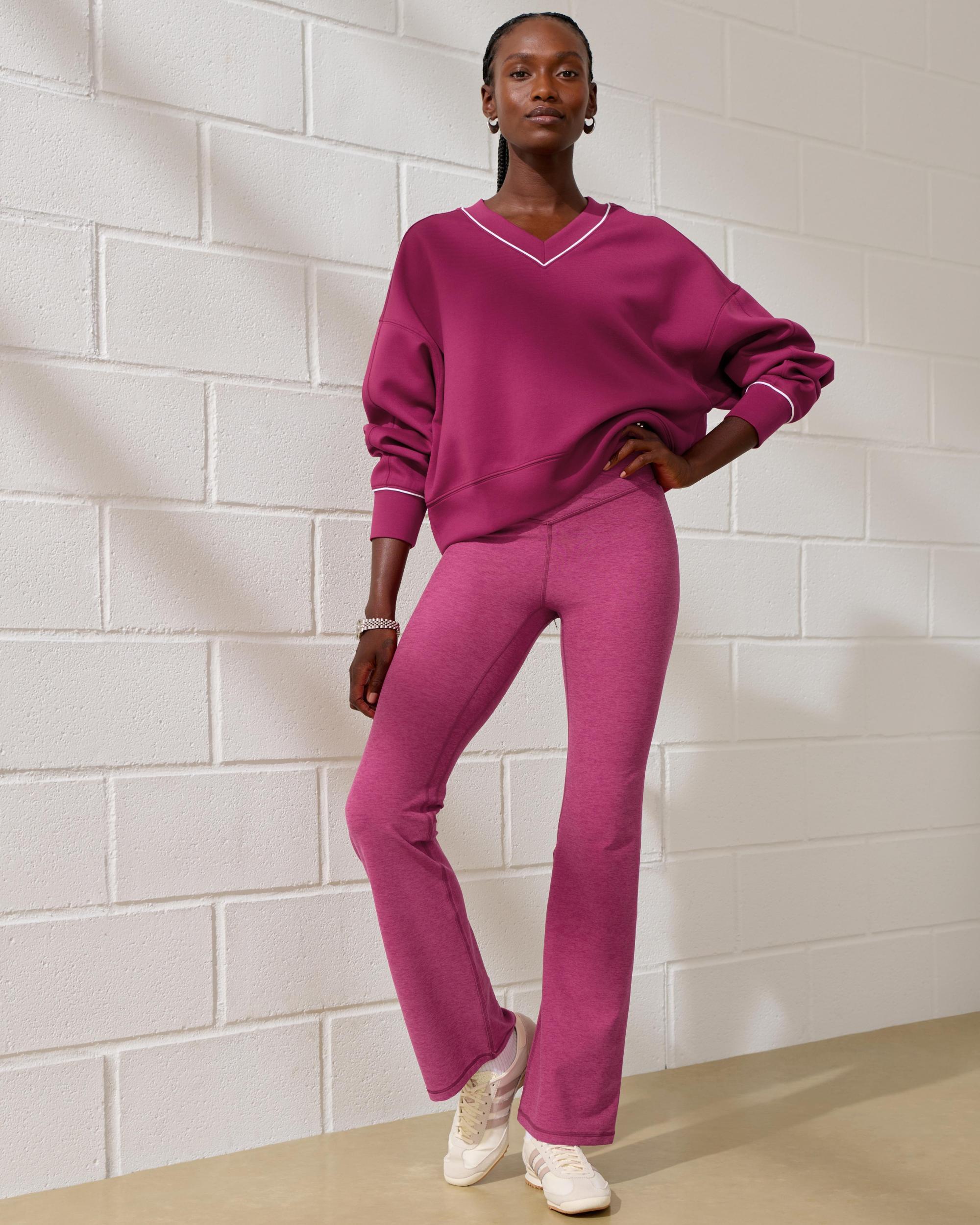 YPB neoKNIT V-Neck Product Image
