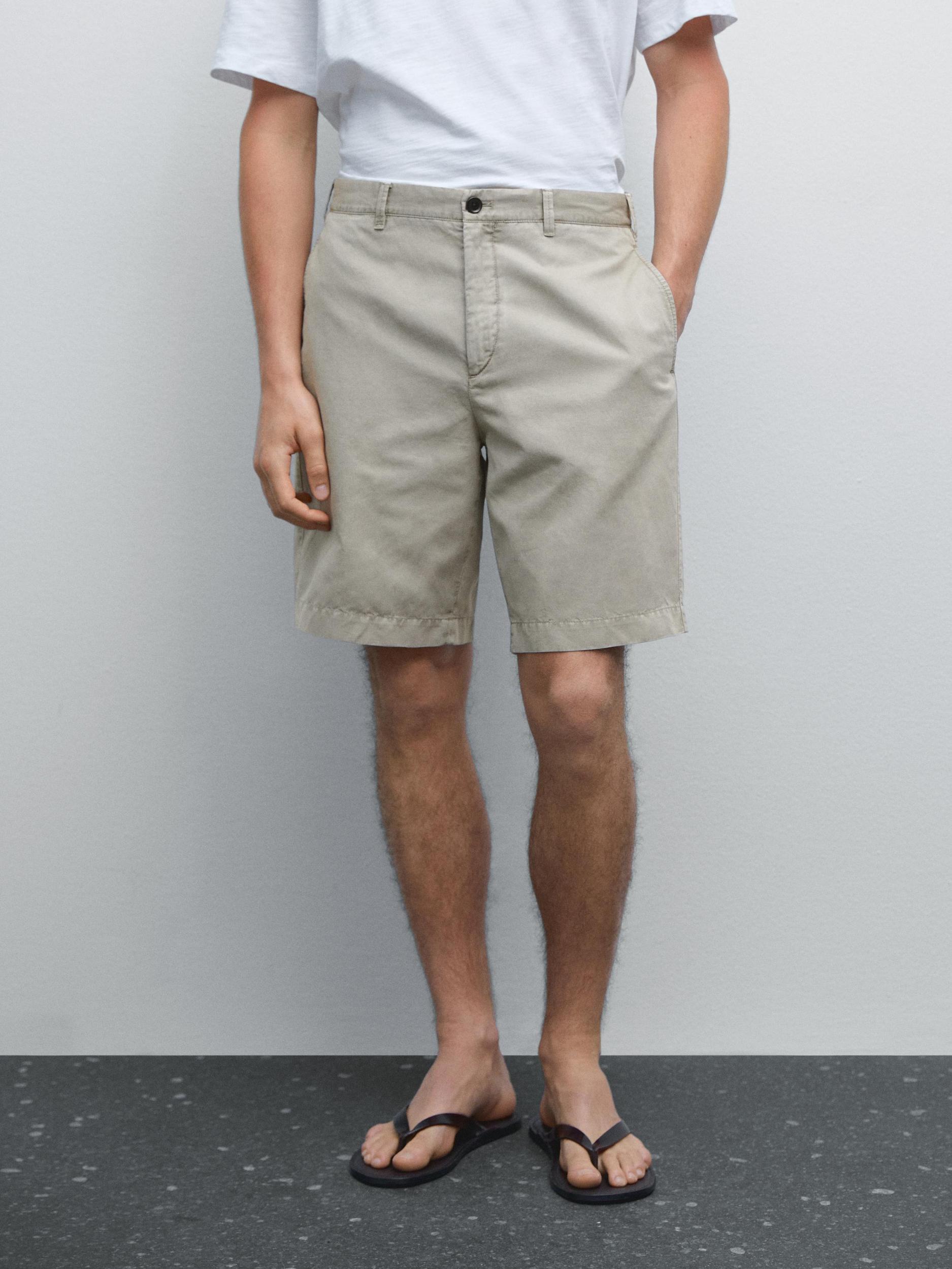 Lightweight linen blend Bermuda shorts Product Image