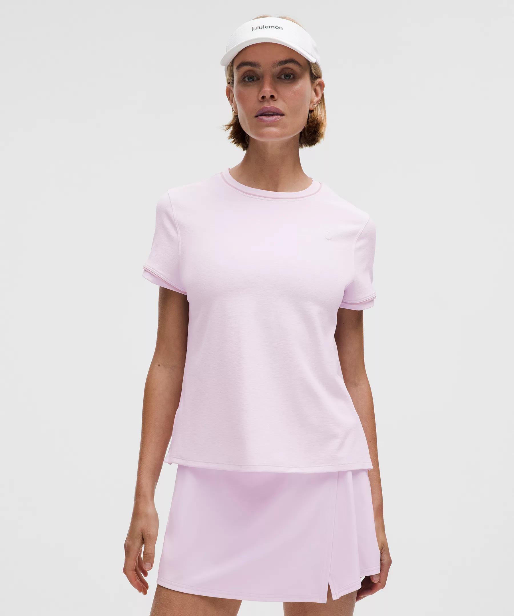 Crewneck Tennis Short-Sleeve Shirt Product Image